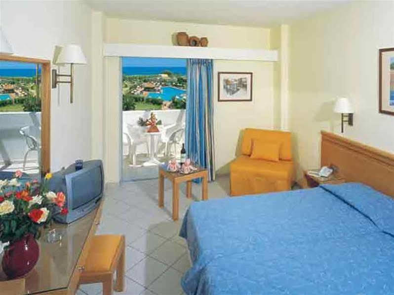 Oasis Beach Hotel - Adults Only Anissaras Екстер'єр фото